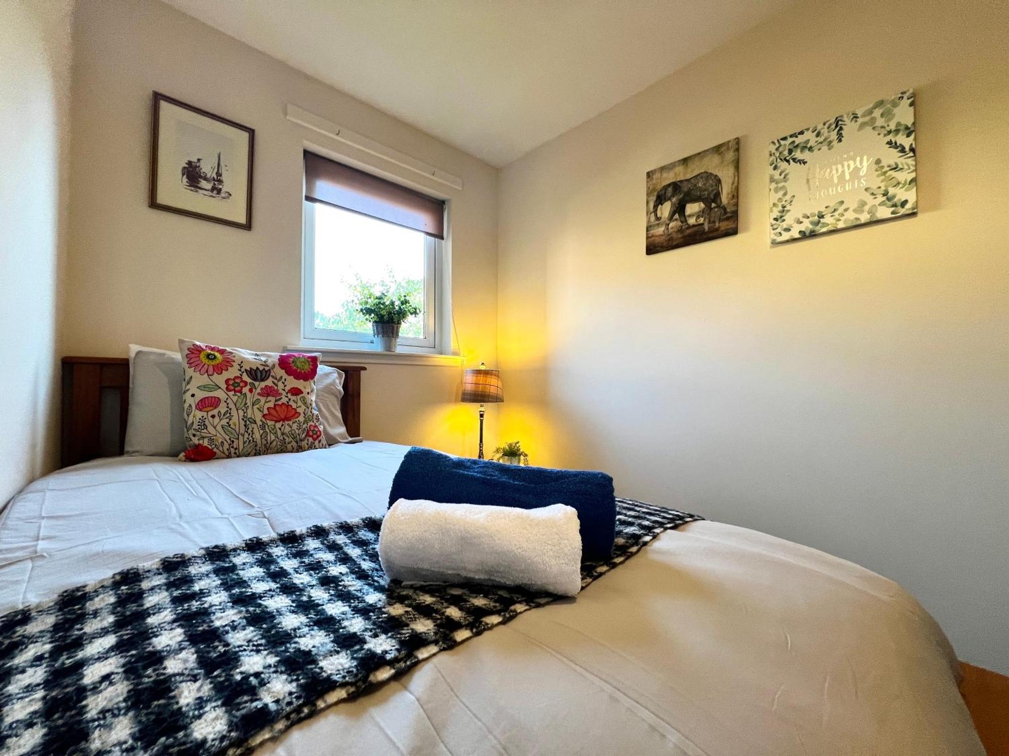 Apartment Stylish Modern Flat With Juliet Balcony & Parking Glasgow